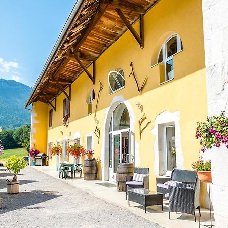 Auberge De Pontgibaud Lathuile Exterior foto